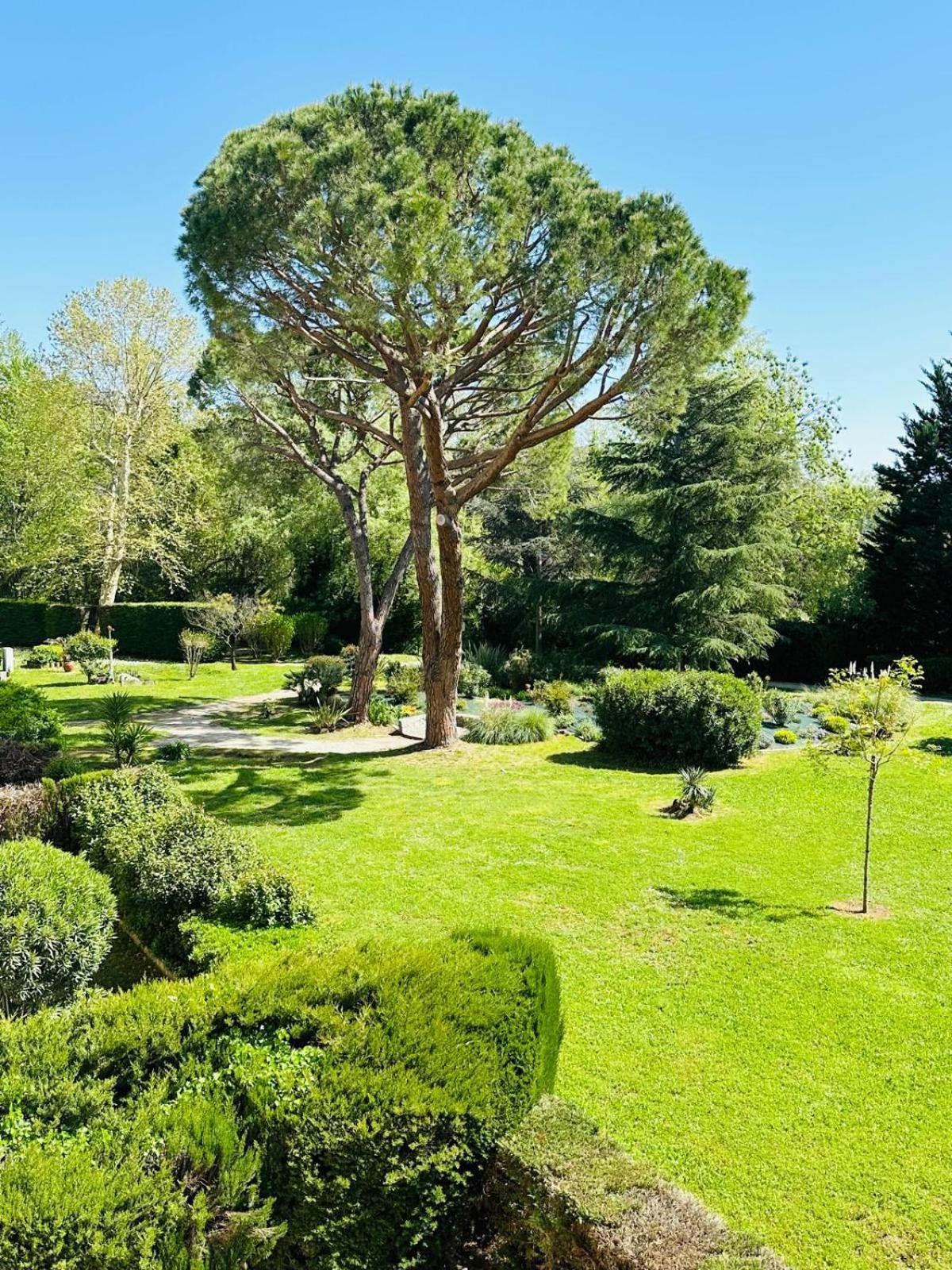 Spacieux 2 Chambres 65M2 Climatise Au Village Medieval Entre Nice Et Antibes Villeneuve-Loubet Exterior photo