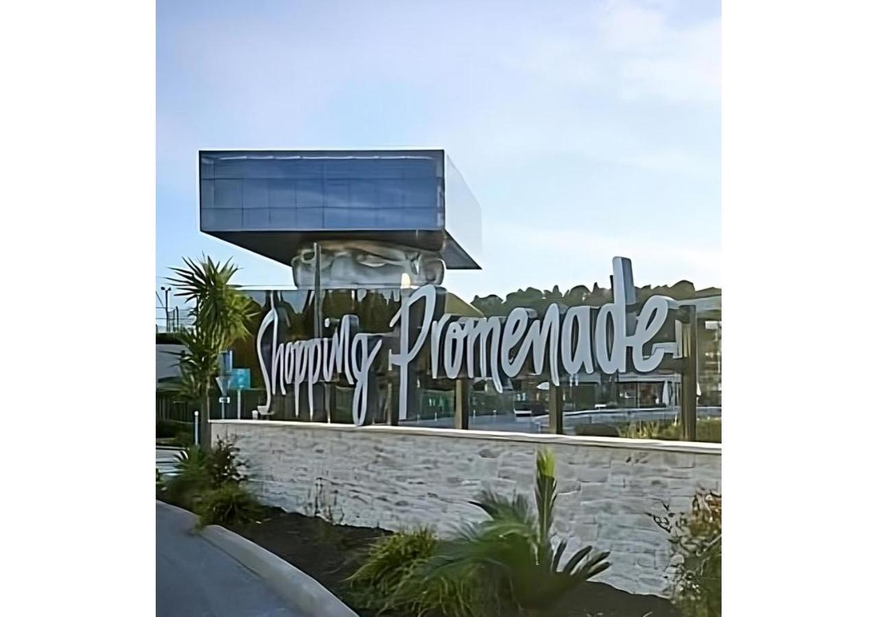 Spacieux 2 Chambres 65M2 Climatise Au Village Medieval Entre Nice Et Antibes Villeneuve-Loubet Exterior photo
